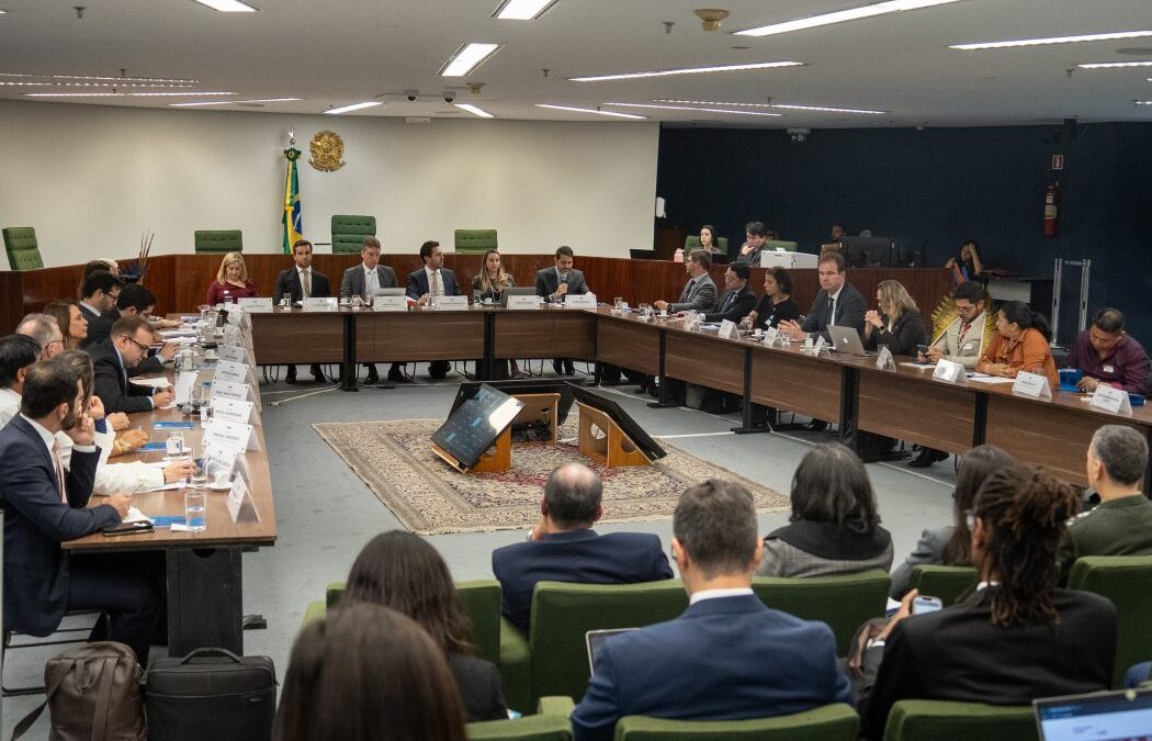 Gilmar Mendes prorroga câmara que negocia marco temporal até fevereiro de 2025